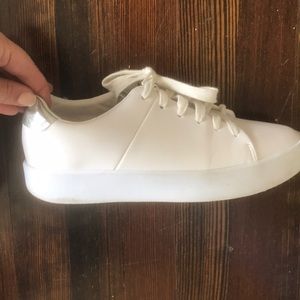 Zara White Sneaker Sz 9